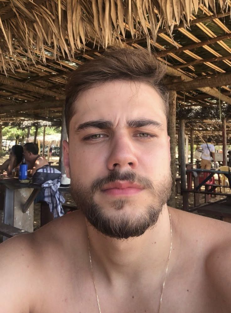 Letícia Elisângela